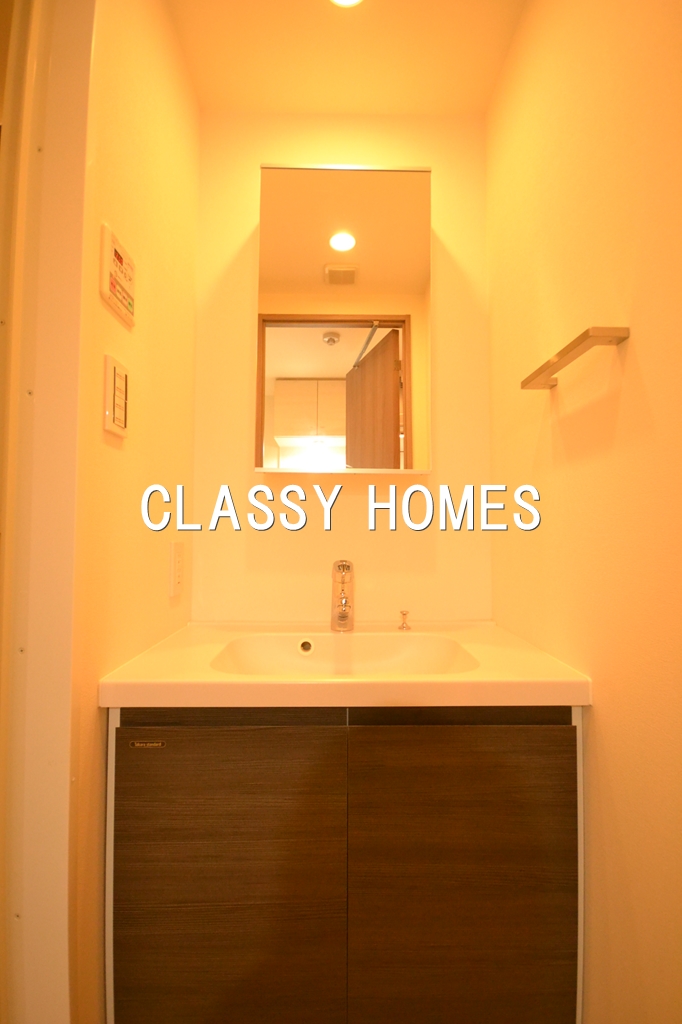 洗面設備　2013年竣工　レガリス愛宕御成門：独立洗面台