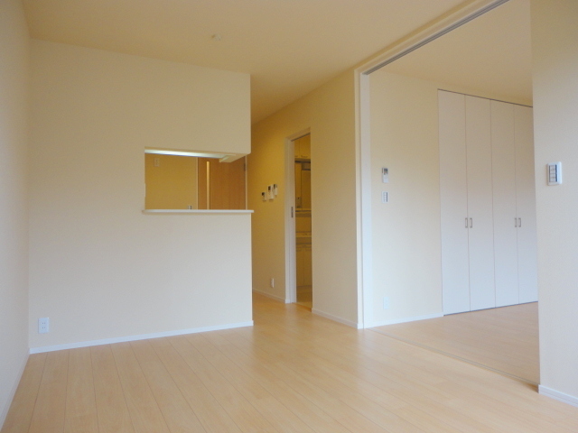 居室・リビング　★人気のカウンターキッチン★