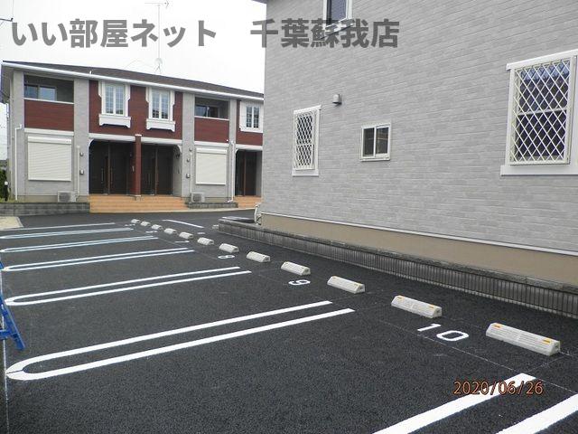 駐車場　車をお持ちの方に嬉しい駐車場付きの物件です