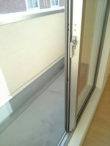 バルコニー　陽当たり良好なバルコニーです
