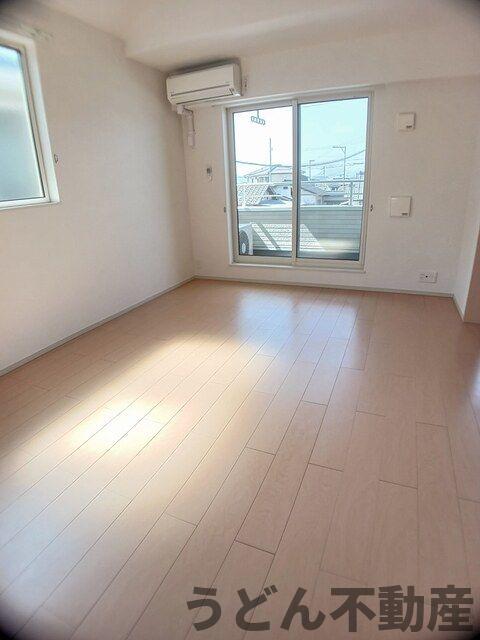 居室・リビング　うどん県のお部屋探しはうどん不動産へ うどんちゃんとLINE