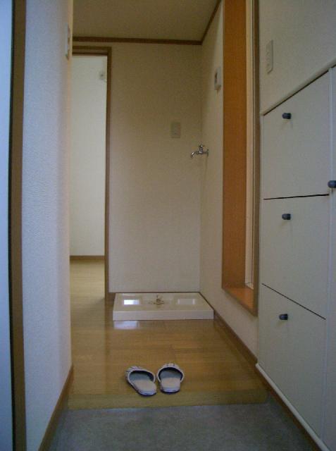 玄関　下駄箱がついてます