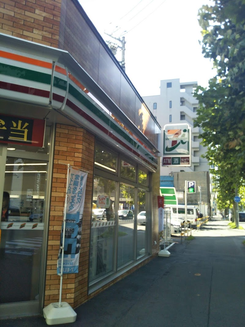 コンビニ　セブンイレブン札幌南1条西6丁目店（コンビニ）まで196m