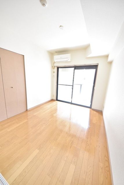 居室・リビング　実際のお部屋は反転タイプです