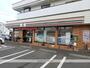 コンビニ　セブンイレブン（コンビニ）まで718m