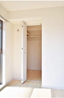 収納　ウォークインクローゼットなので収納豊富です☆