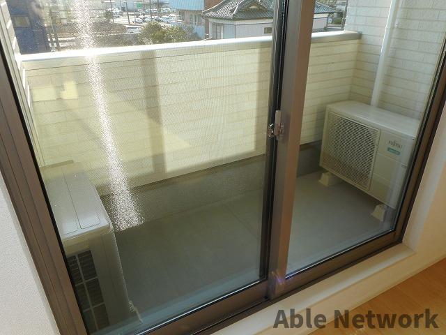バルコニー　※別部屋写真につきイメージ