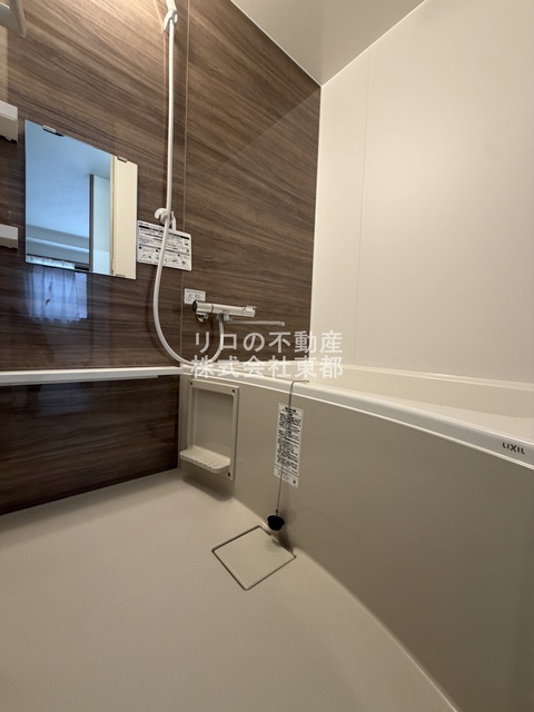 建物外観　人気の下北沢駅も徒歩１３分☆