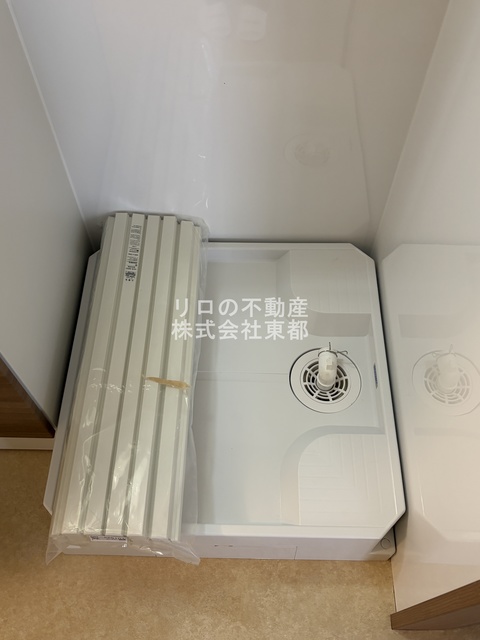 その他　洗濯機置き場は室内にあるので雨に濡れる心配はありません。