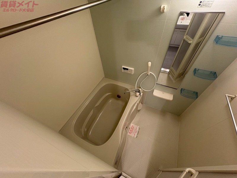バス・シャワールーム　同型参考写真
