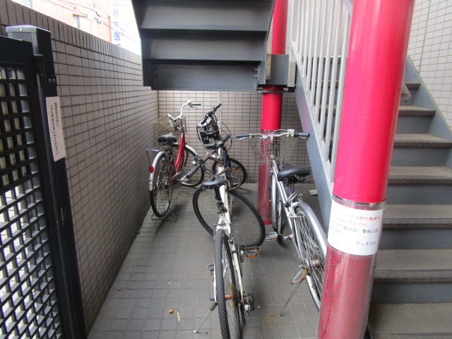 その他共有部分　駐輪場です☆