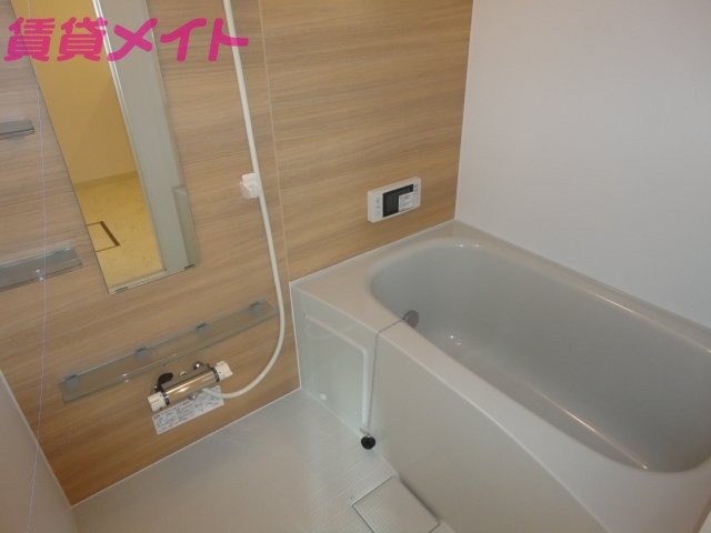 バス・シャワールーム　同物件別部屋タイプ