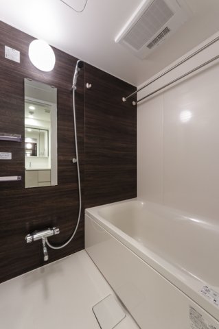 バス・シャワールーム　※写真は同タイプ住戸です。