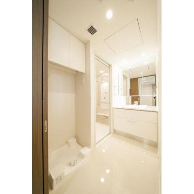 洗面設備　※写真は同タイプ住戸です。