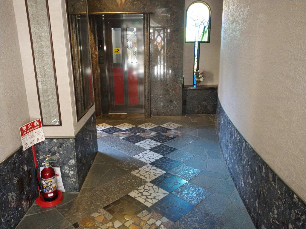 地下鉄中央線 緑橋駅 徒歩5分 10階建 築33年の外観写真