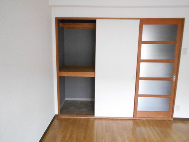ファーストタウン中央の内装写真
