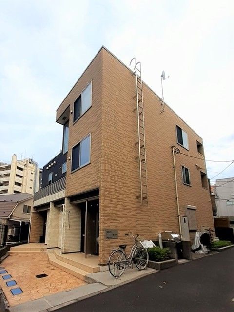 クレステリア