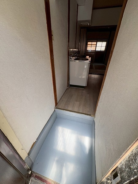 川西市加茂1丁目テラスハウスの玄関写真