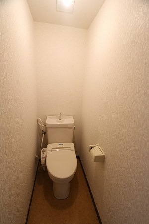 ＪＲ高徳線 木太町駅 徒歩6分 3階建 築27年のトイレ写真