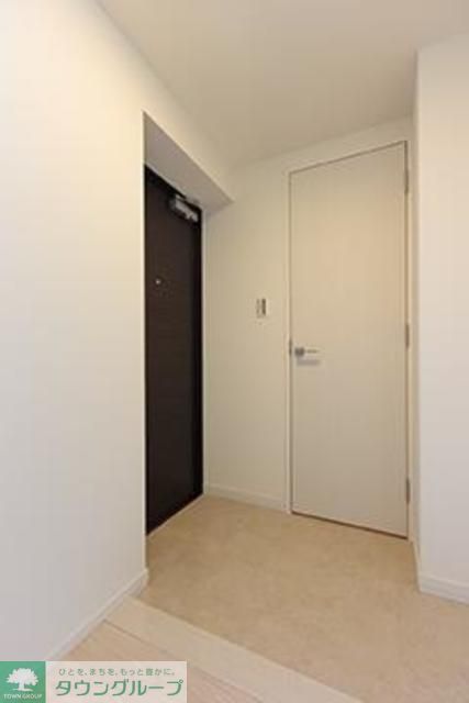 玄関　※写真は同タイプ住戸です。