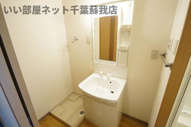 洗面設備　使いやすい洗面所です