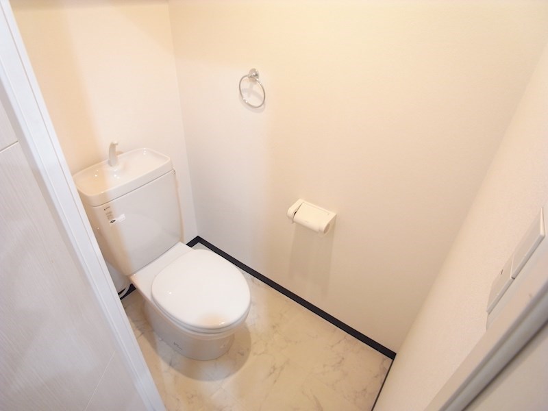 トイレ　清潔感のあるトイレです