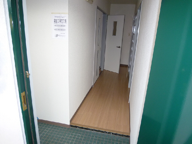 ＪＲ姫新線 播磨新宮駅 4階建 築33年の玄関写真