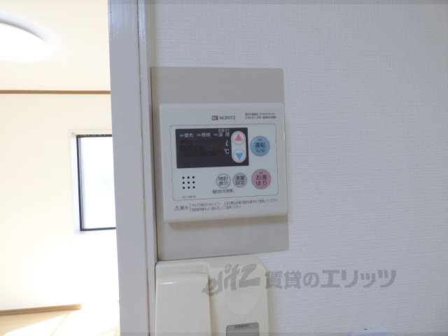 その他設備　給湯器リモコン