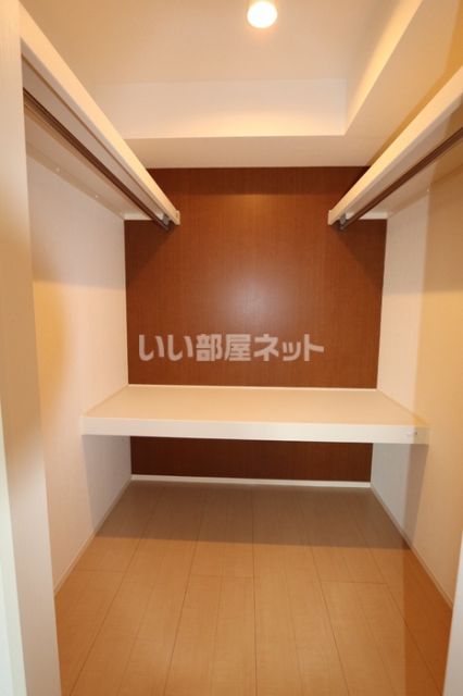 ルチルクォーツの内装写真