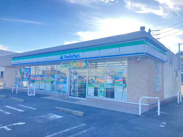 コンビニ　ファミリーマート可児下恵土南店（コンビニ）まで560m