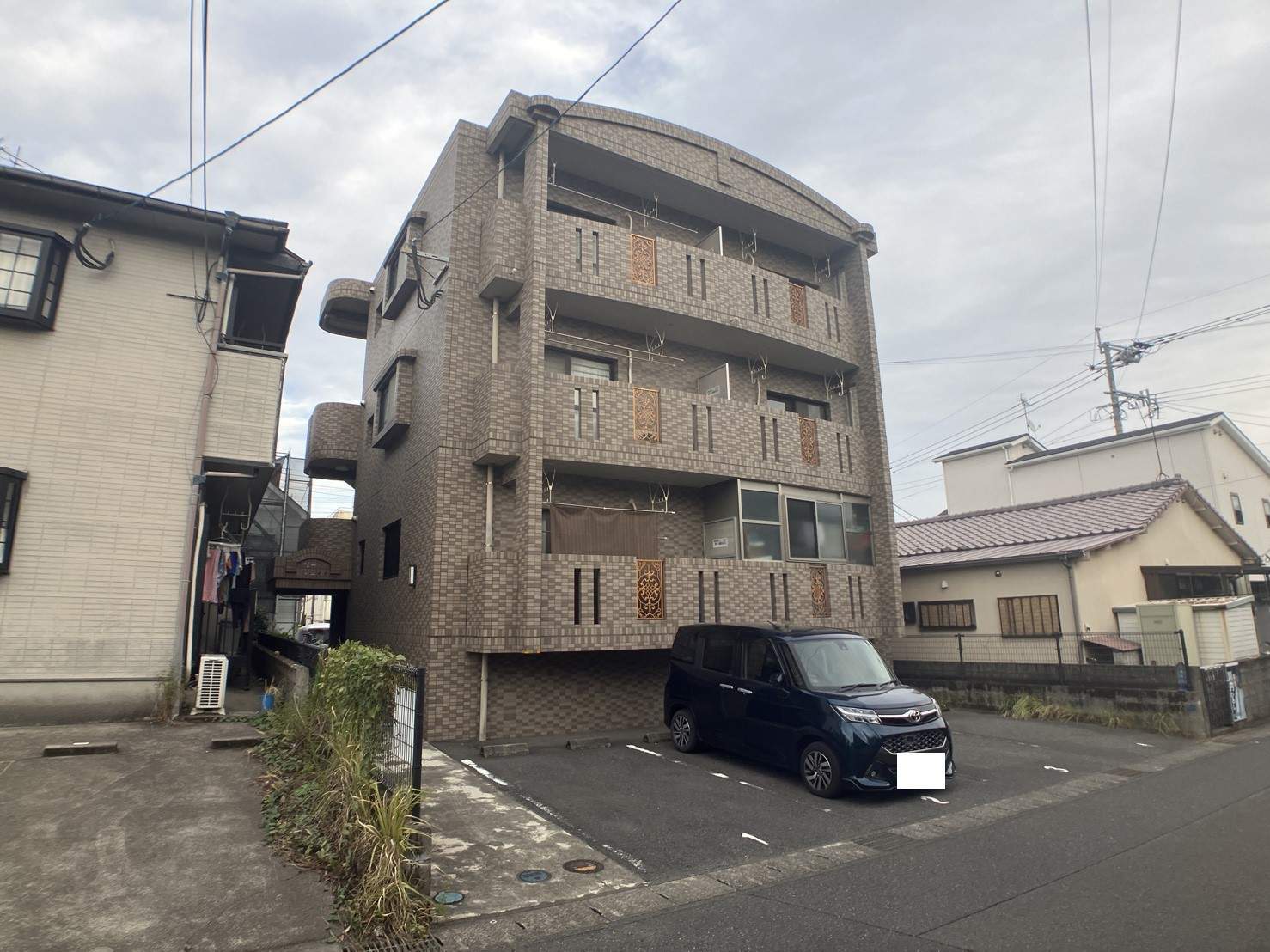 鹿児島市紫原のマンションの建物外観