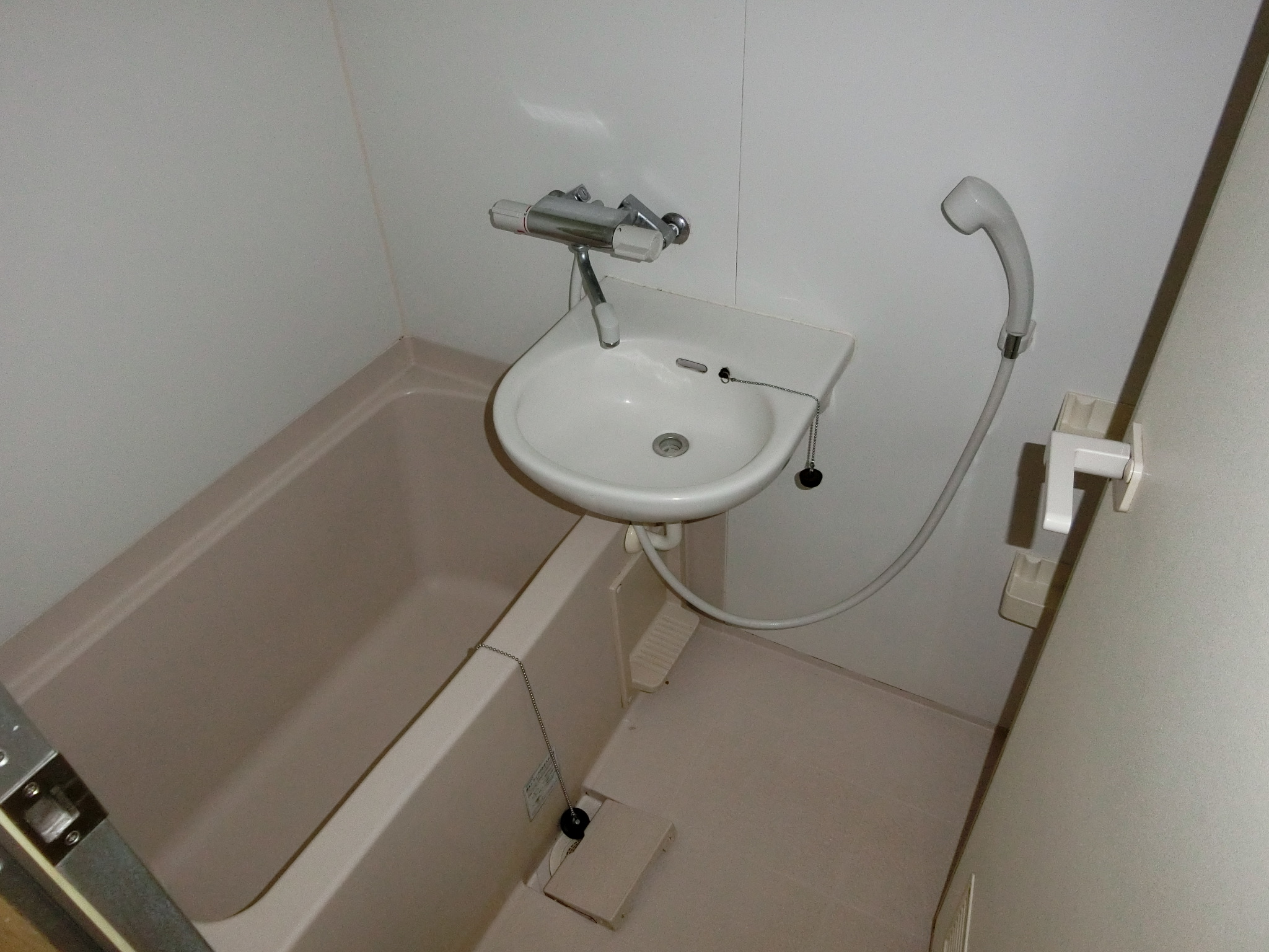 バス・シャワールーム　写真は別のお部屋です。現況を優先させて頂きます。