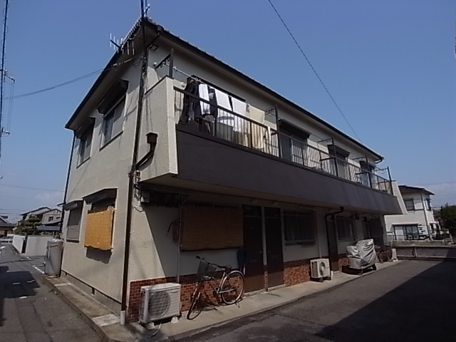 明石市大久保町森田のアパートの建物外観