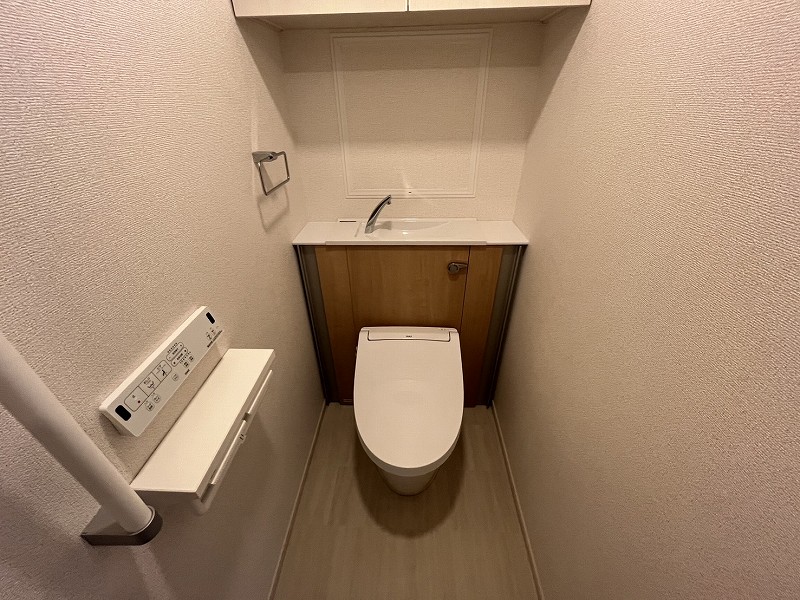 【神戸市灘区青谷町のマンションのトイレ】