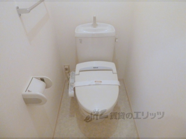 【大津市石山寺のアパートのトイレ】