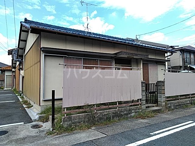 平和ヶ丘借家の建物外観