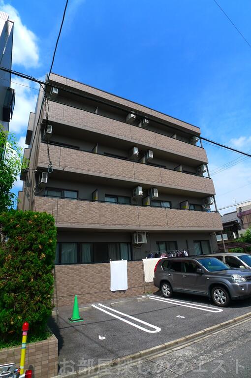 名古屋市昭和区出口町のマンションの建物外観
