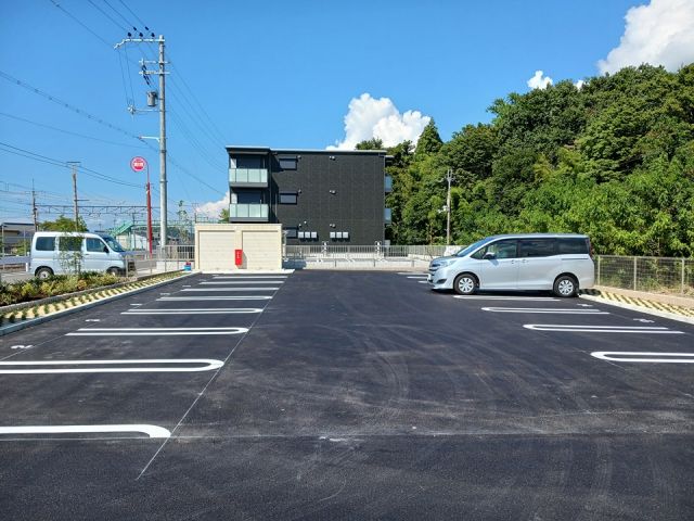 【ミ・リブロ彦根駅北壱番館の駐車場】