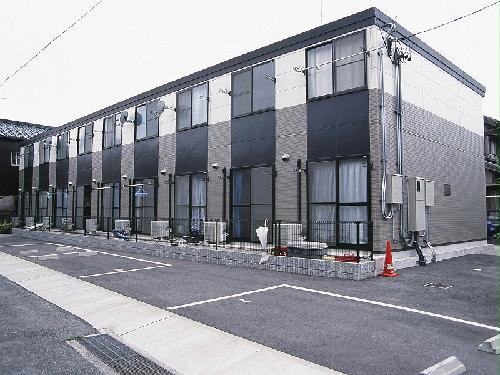 レオパレスストーンリバーの建物外観