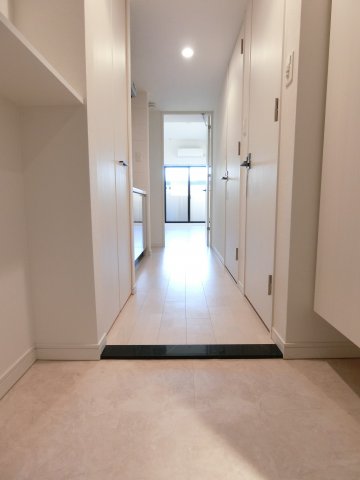 玄関　詳細は、RISUMO江坂本店までお問合せください♪