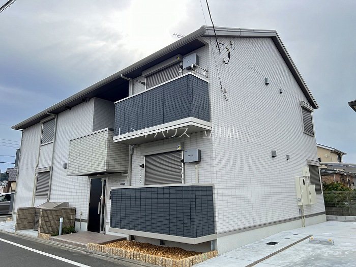 【日野市東平山のアパートの建物外観】