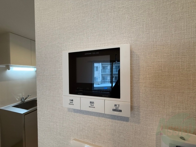 セキュリティ　ＴＶモニター付インターホンです。来客者の顔が見えるので安心！