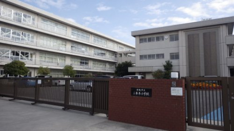 【安城市三河安城本町のマンションの小学校】