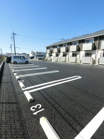 【グランテラス西片貝の駐車場】