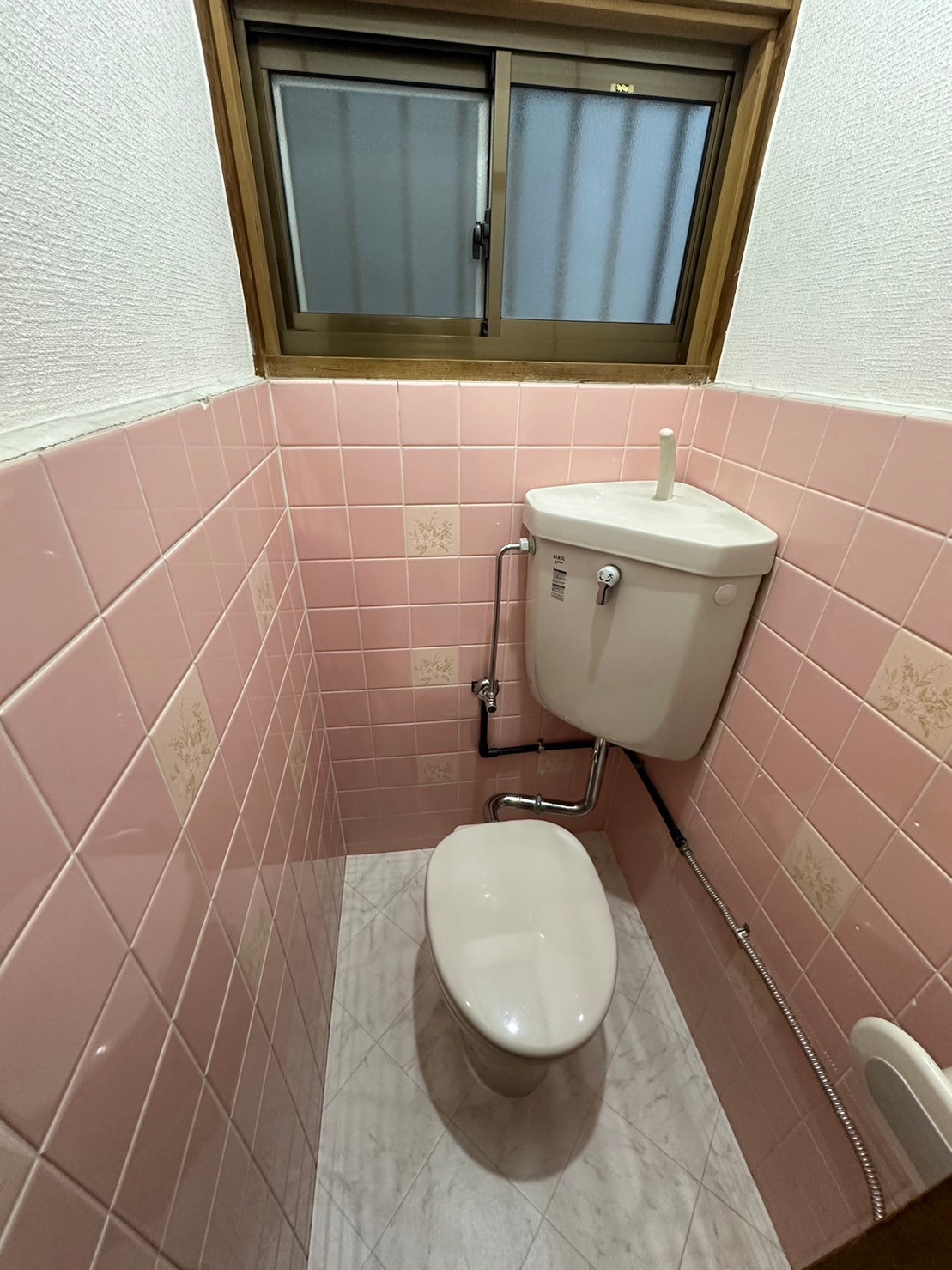 ＪＲ関西本線 志紀駅 徒歩5分 2階建 築56年のトイレ写真