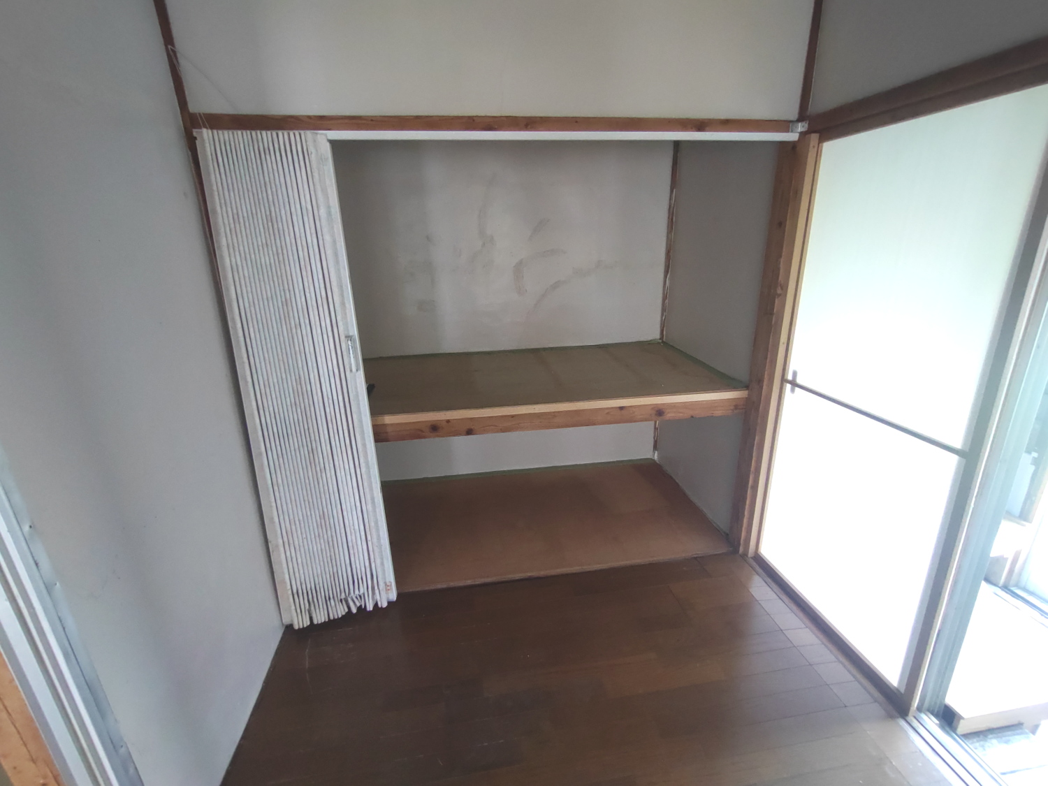 収納　3帖洋室収納
