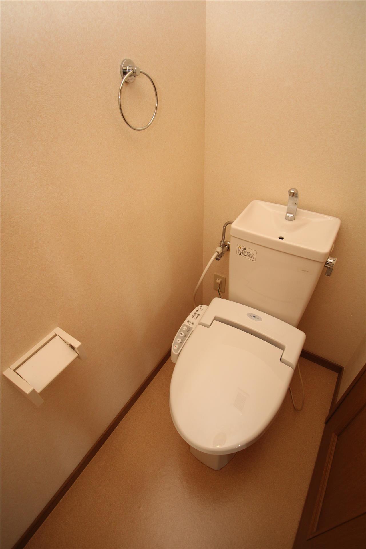 トイレ　ウォシュレット付きトイレ