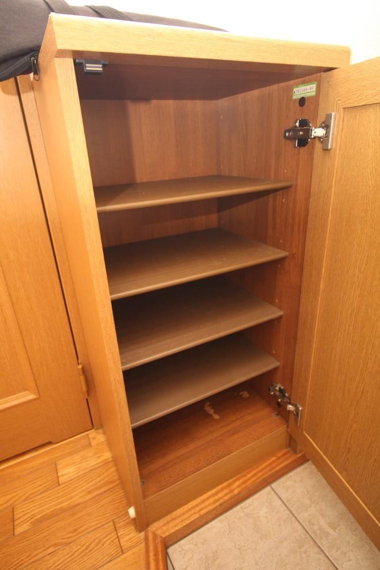 玄関　シューズボックス