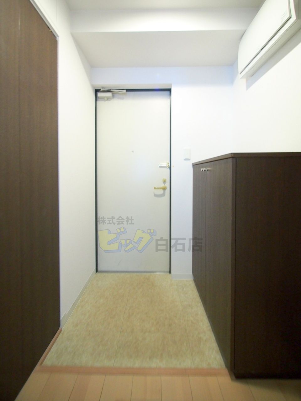 玄関　広々玄関です♪