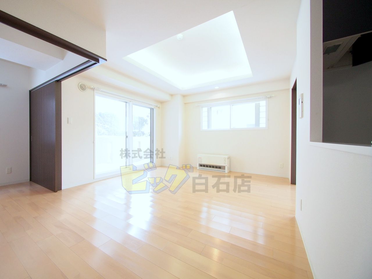 居室・リビング　日当たり良好で明るいリビングです♪